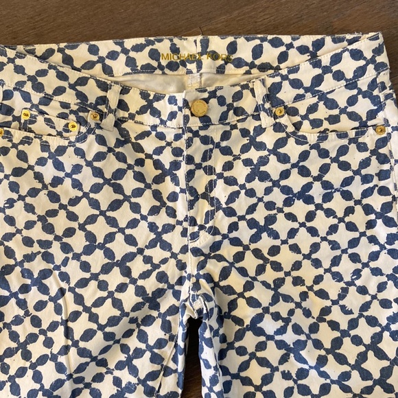 Michael Kors Navy and White Skinny Jeans. Size 8. - Picture 3 of 6